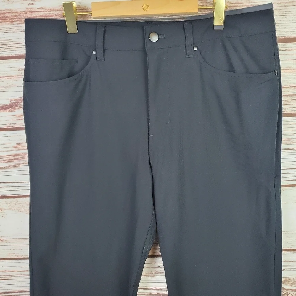 Lululemon Mens 32x33 Black ABC Slim-Fit 5 Pocket Warpstreme Chino Pants